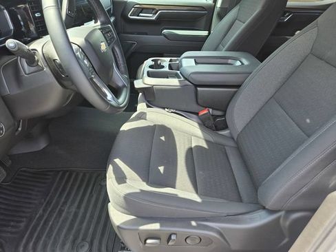 Used 2024 Chevrolet Silverado 1500 LT AWD/4WD image 14