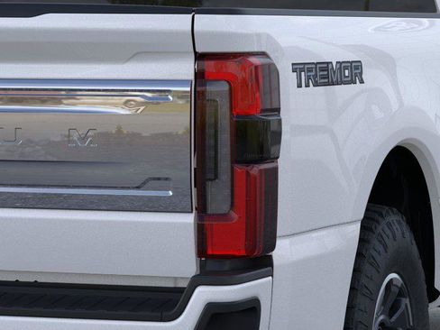 New 2026 Ford F250 Platinum w/ Platinum Plus Package AWD/4WD image 21