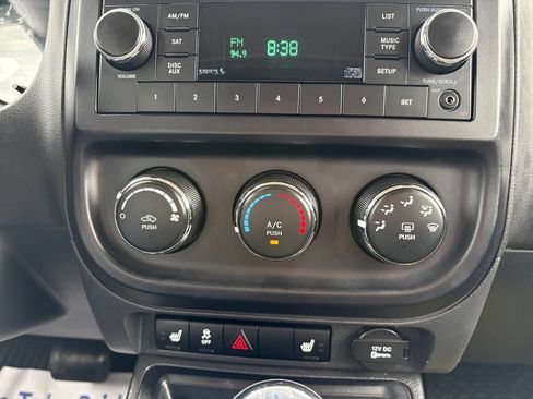 Used 2013 Jeep Patriot Latitude w/ Sun/Sound Group FWD image 24