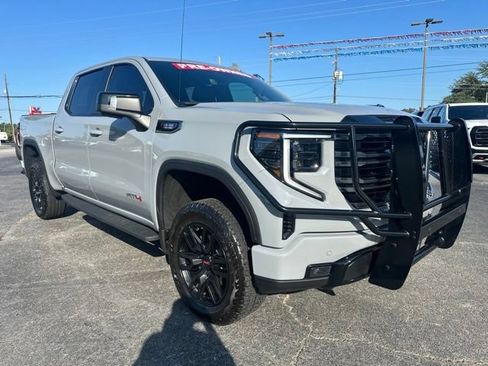 Used 2025 GMC Sierra 1500 AT4 w/ AT4 Premium Package AWD/4WD image 5