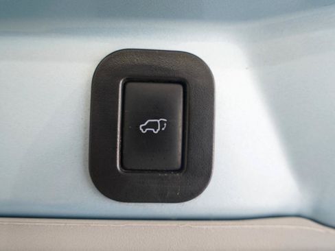 Used 2015 Toyota Sienna XLE FWD image 40