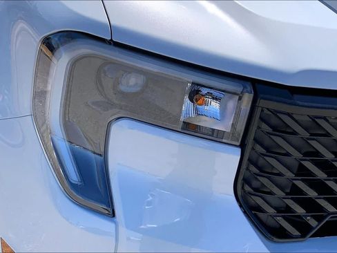 New 2026 Ford Maverick Lariat w/ Black Appearance Package image 13