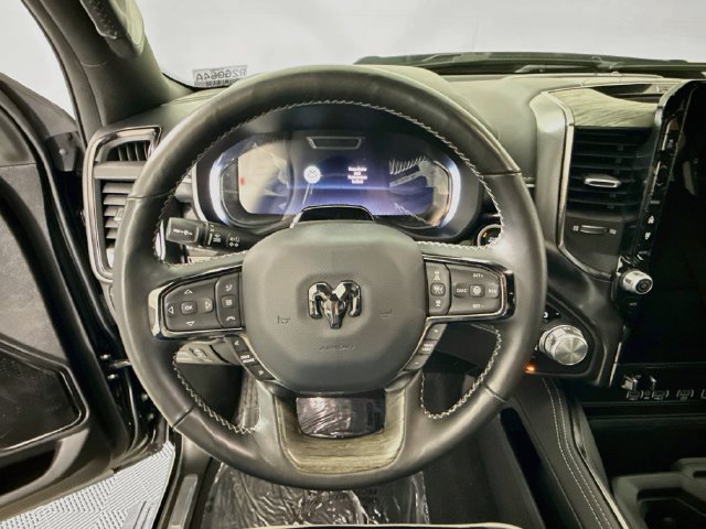 Used 2025 RAM 1500 Limited AWD/4WD image 11