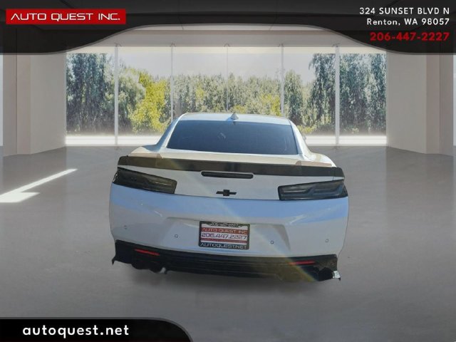 Used 2016 Chevrolet Camaro SS RWD image 6