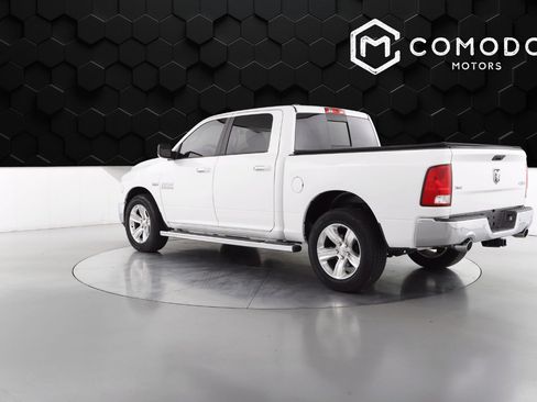 Used 2017 RAM 1500 Classic SLT w/ SLT Plus D￩cor Group image 5