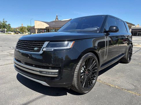Used 2023 Land Rover Range Rover Long Wheelbase SE AWD/4WD image 15