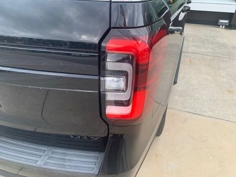 Used 2022 Ford Expedition Max Limited AWD/4WD image 5