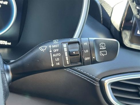 Certified 2022 Hyundai Santa Fe Limited image 24