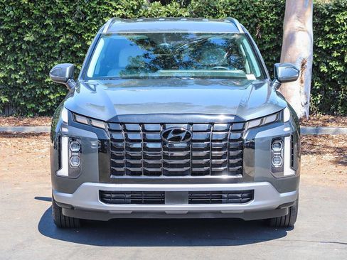 Used 2024 Hyundai Palisade SEL FWD image 2