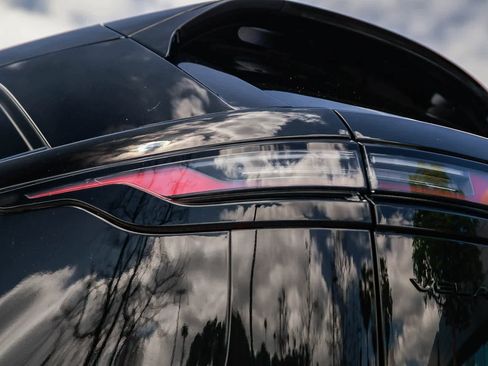 Used 2025 Land Rover Range Rover Velar Dynamic SE image 7