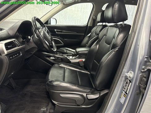 Used 2020 Kia Telluride LX image 3