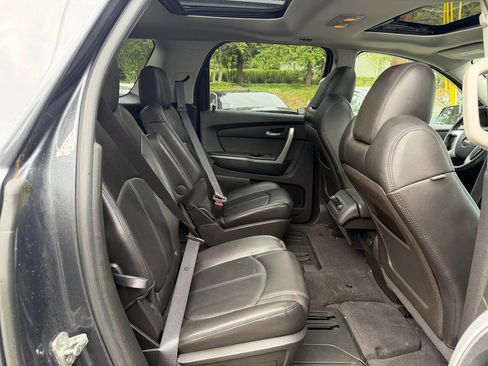 Used 2011 GMC Acadia SLT AWD/4WD image 14