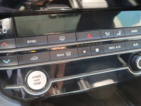 Used 2020 Jaguar F-PACE S image 34