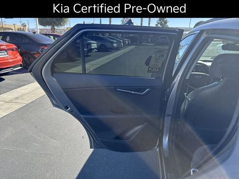 Certified 2025 Kia Niro LX image 6