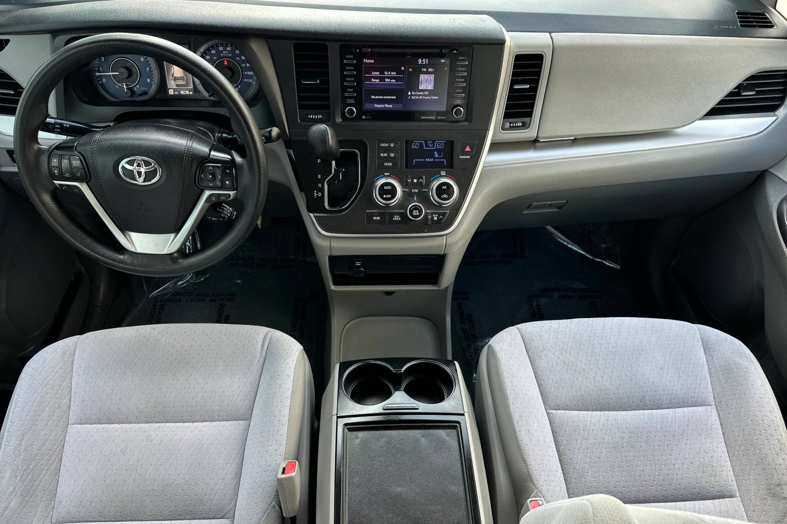 Used 2020 Toyota Sienna LE w/ Carpet Mat Package FWD image 14