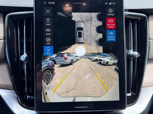 New 2026 Volvo XC90 T8 Ultra w/ Lounge Package AWD/4WD image 15