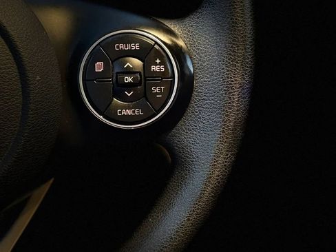 Used 2020 Kia Soul S FWD image 33