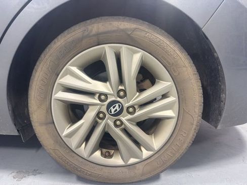 Used 2019 Hyundai Elantra Value Edition w/ Cargo Package image 9