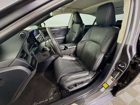 Used 2022 Lexus ES 300h Ultra Luxury w/ Accessory Package 2 image 22