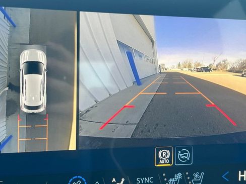 New 2026 Chevrolet Equinox EV LT image 17