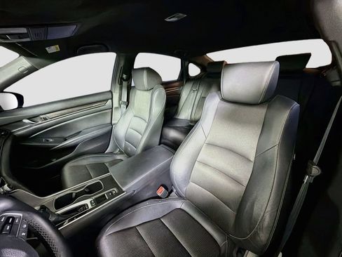 Used 2019 Honda Accord Sport image 13