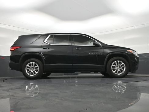 Used 2021 Chevrolet Traverse LS FWD image 29