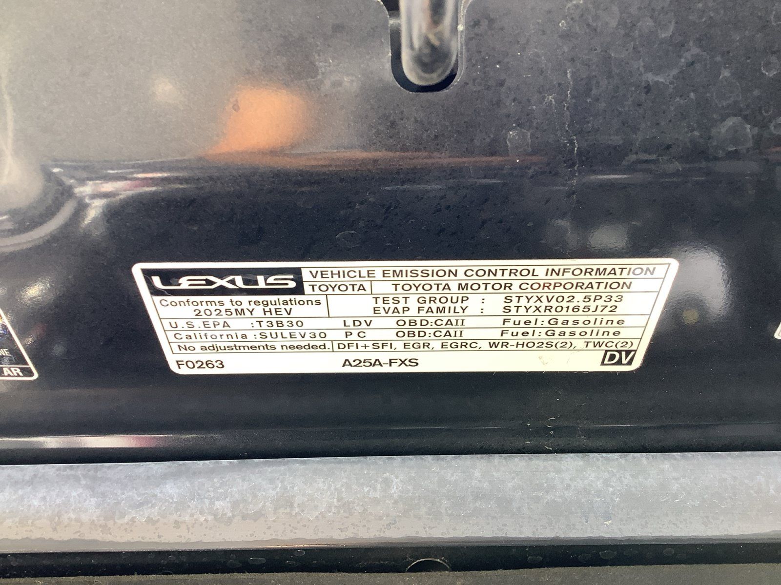 Used 2025 Lexus ES 300h w/ Luxury Package FWD image 17