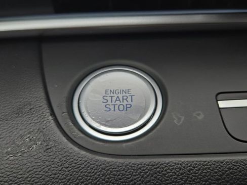 New 2025 Hyundai Elantra SEL image 11