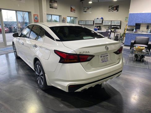Used 2019 Nissan Altima 2.5 SV image 5