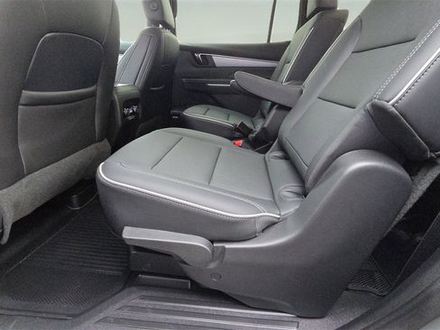 Used 2025 Buick Enclave Preferred w/ LPO, Floor Liner Package image 18