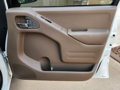 Used 2017 Nissan Frontier SV image 26