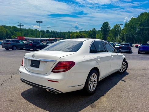 Used 2018 Mercedes-Benz E 300 image 4