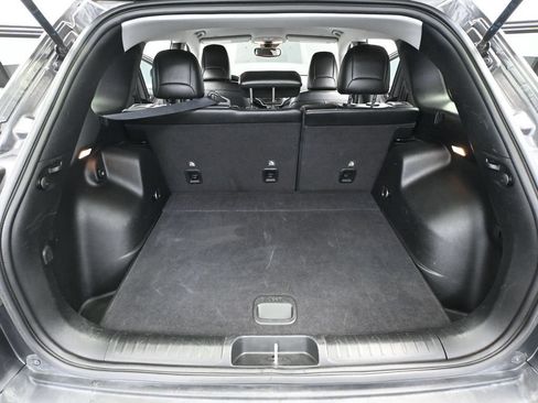 Used 2022 Jeep Cherokee Trailhawk AWD/4WD image 38