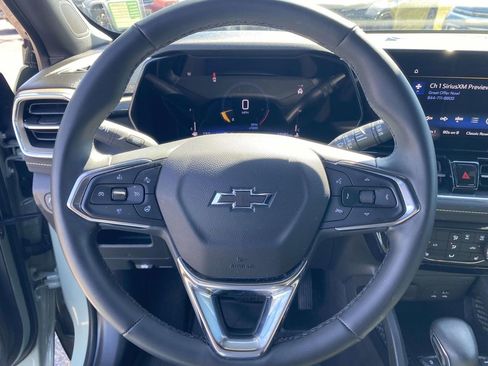 Used 2025 Chevrolet TrailBlazer ACTIV w/ Driver Confidence Package image 17