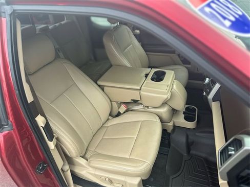 Certified 2018 Ford F150 Lariat image 25