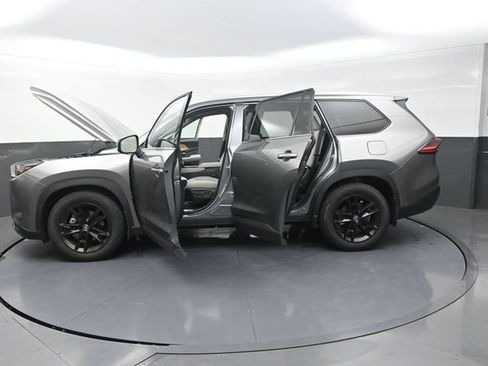 Used 2026 Toyota Grand Highlander AWD image 43