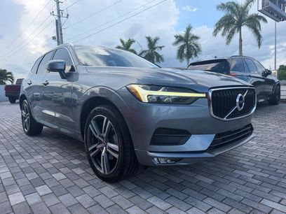 Used 2021 Volvo XC60 T5 Momentum w/ Premium Package