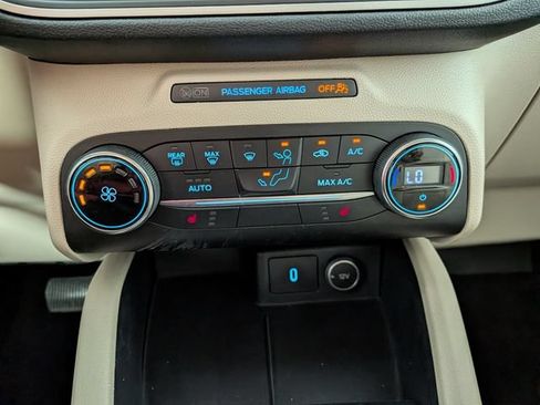 Used 2020 Ford Escape SE FWD image 20