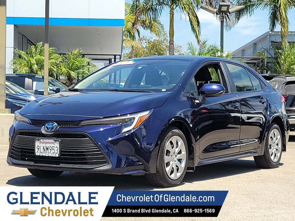 Used 2024 Toyota Corolla LE FWD image 15