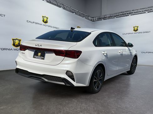 Used 2024 Kia Forte LXS FWD image 3