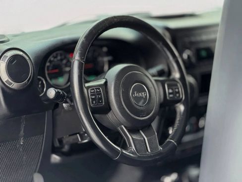 Used 2015 Jeep Wrangler Sport AWD/4WD image 15