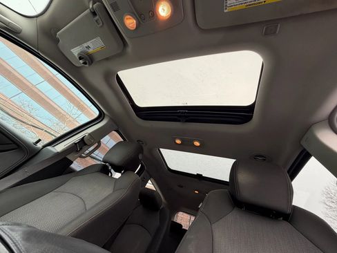 Used 2014 Chevrolet Traverse LT image 29