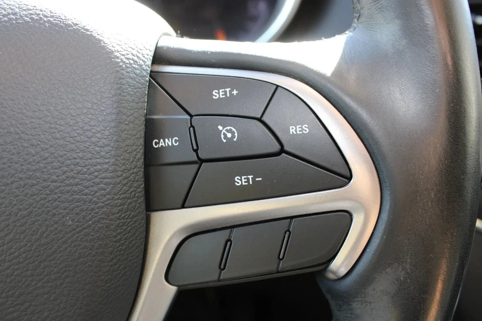 Used 2019 Jeep Grand Cherokee Limited AWD/4WD image 26