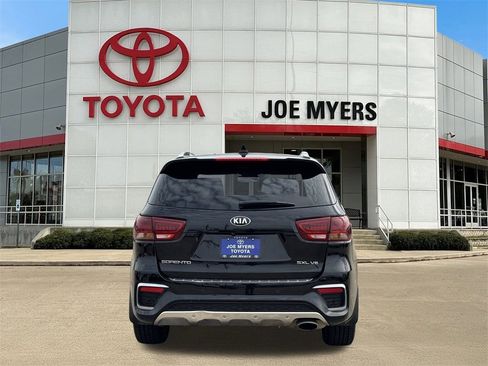 Used 2019 Kia Sorento SX image 6