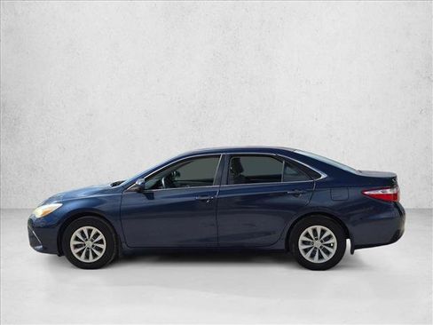 Used 2015 Toyota Camry LE FWD image 8