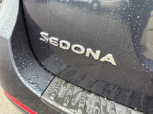 Used 2016 Kia Sedona LX w/ Option Group 020 image 9