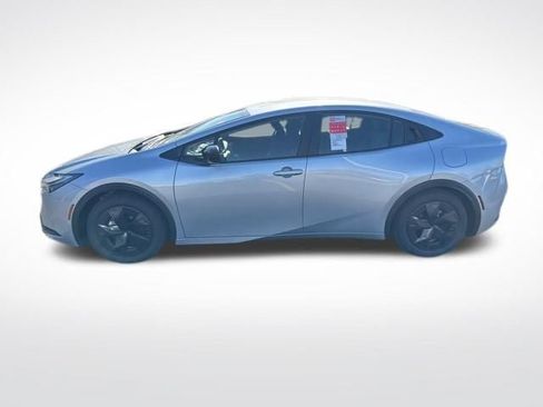 New 2026 Toyota Prius Plug-In Hybrid FWD image 2