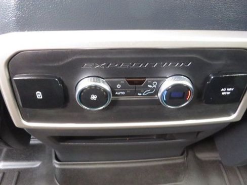 Certified 2022 Ford Expedition XLT image 17
