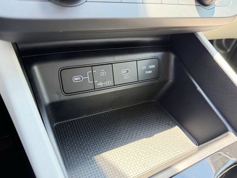 Certified 2025 Hyundai Tucson SE AWD/4WD image 18