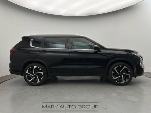 Used 2022 Mitsubishi Outlander ES image 1